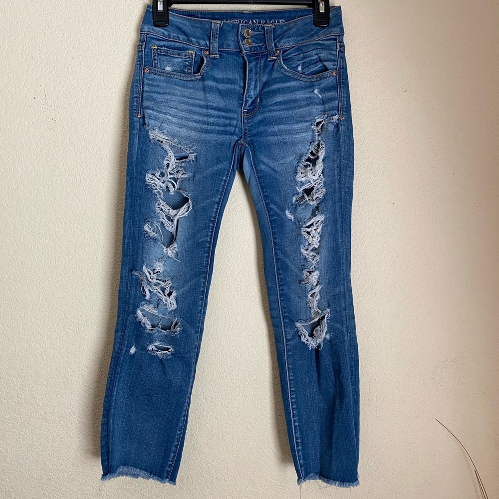 American Eagle Ripped Artist Crop Size 2